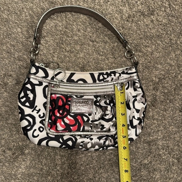 Coach Limited Edition Out of Print Vintage Poppy Graffiti Groovy Hand Bag - Picture 10 of 13